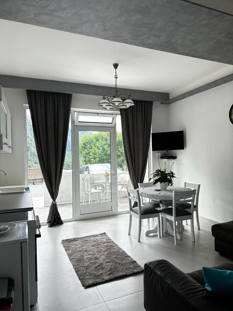 Apartments Boka Pearl Cattaro Esterno foto