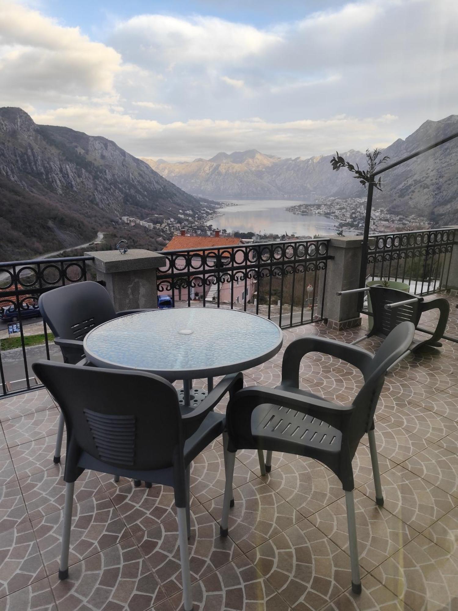 Apartments Boka Pearl Cattaro Esterno foto